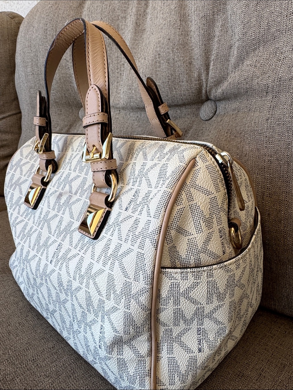 Michael Kors Beige Trim White MK Logo Satchel with Gold Hardware - Picture 2 of 6
